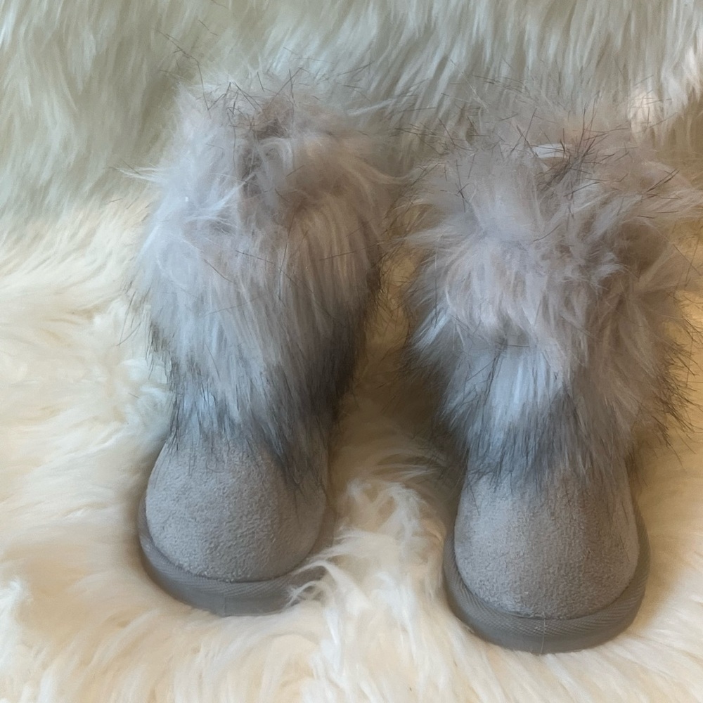 New girls FABKIDS WINTER BOOTS gray FAUX FUR TRIM size 6